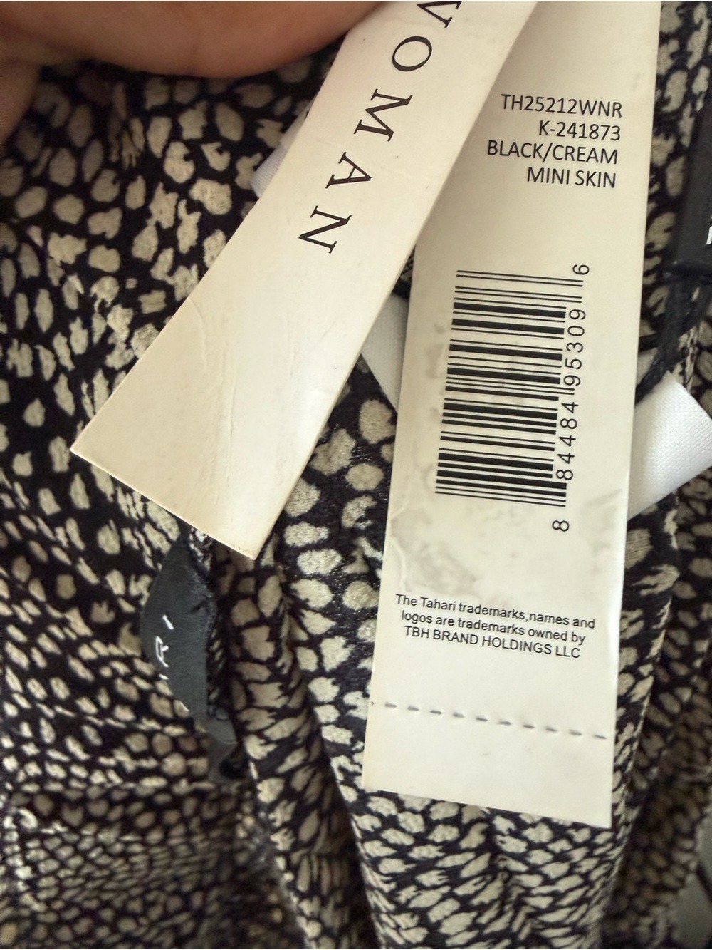 T Tahari Printed Plus Midi Pleated Skirt 1X NWT $98 - Picture 4 of 5